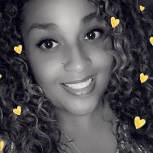 Meet your Posher, Lucinda